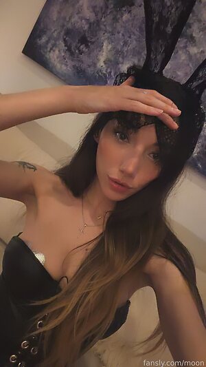 Moonstreuxx leaked photo #10