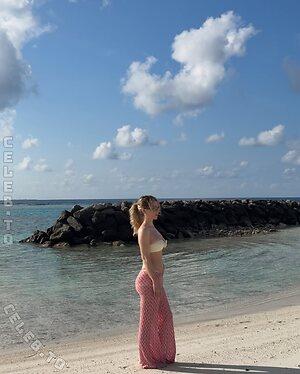 Mrs. Bella Nude Leaked Photo #31