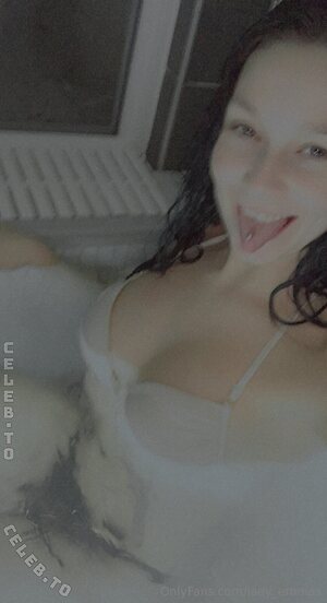 mrs_emmax Nude Leaked Photo #3