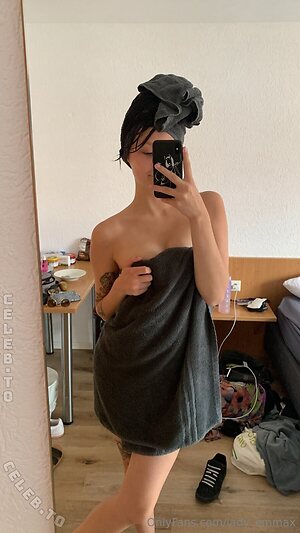 mrs_emmax Nude Leaked Photo #7