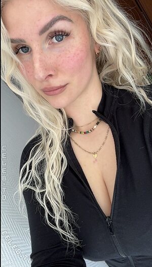 Mrssecret1999 Nude Leaked Photo #14