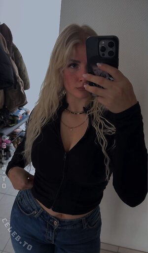 Mrssecret1999 Nude Leaked Photo #16