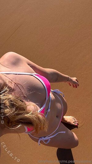 mspeachysophie