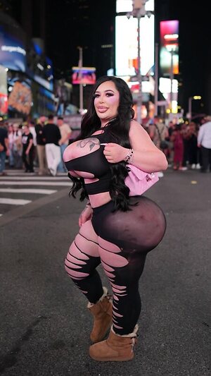 mssnewbooty leaked photo #2