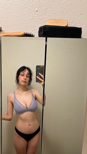 Muhlizza Nude Leaked Photo #23