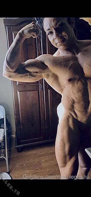 Muscle Geisha