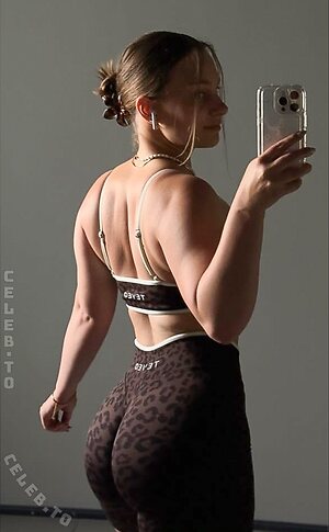 mxchxllx.s / Michelle Nude Leaked Photo #3