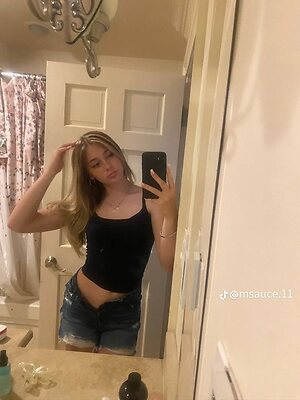 Mya Saucier leaked photo #7