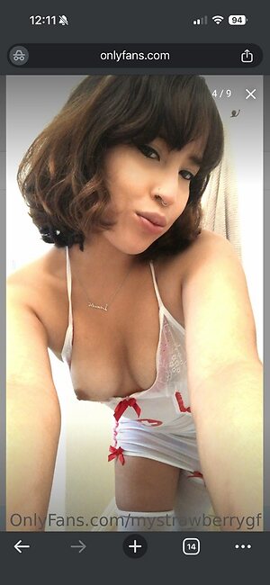 Mystrawberrygf leaked photo #6