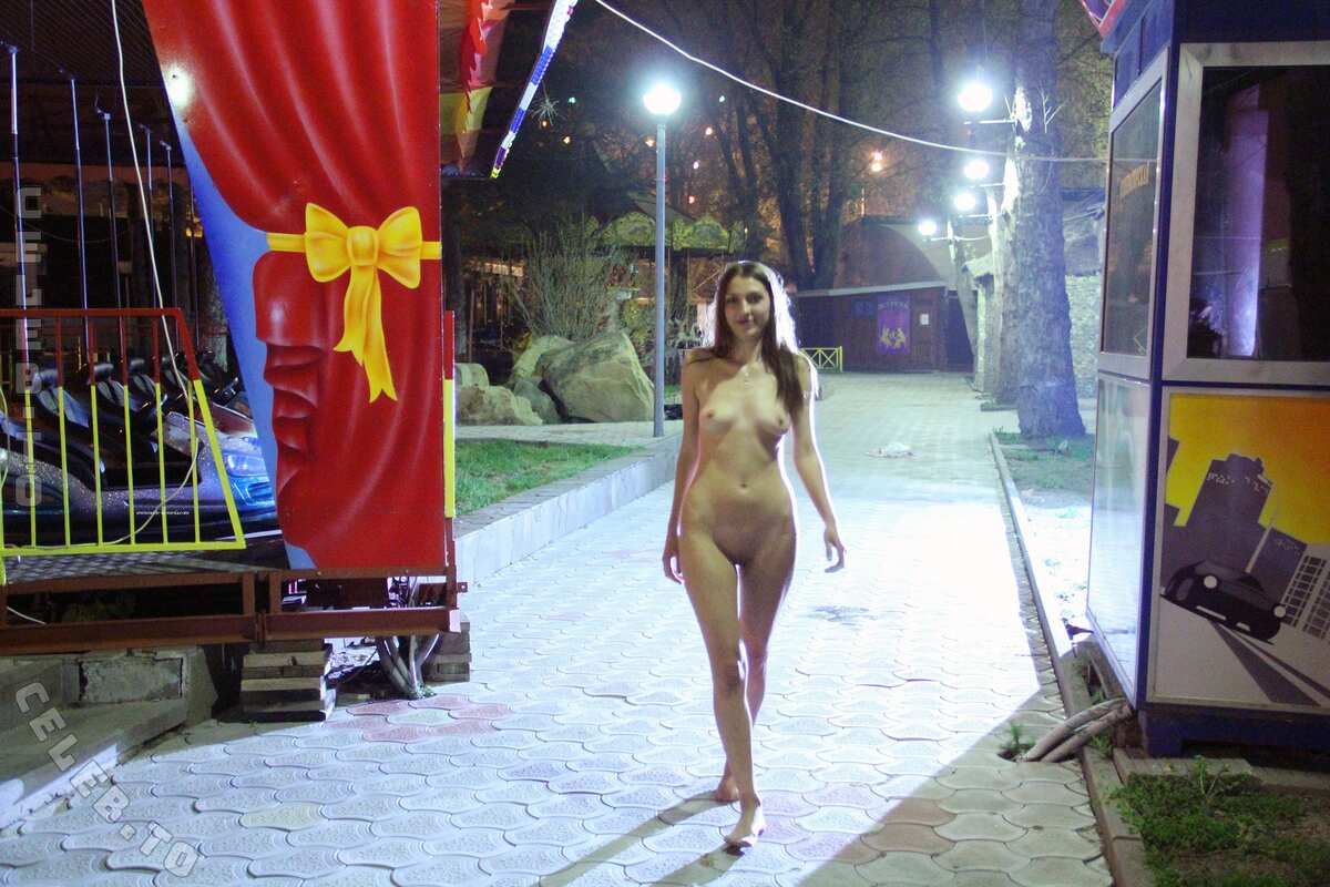 Nackt in Russland photo