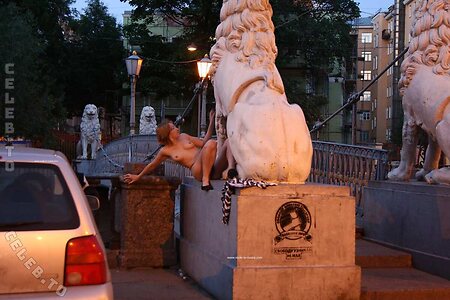 Nackt in Russland photo