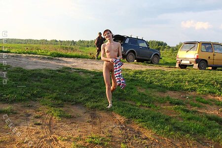 Nackt in Russland photo