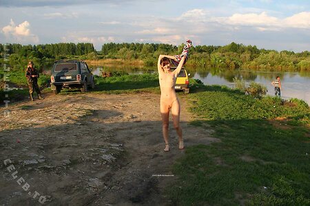 Nackt in Russland photo