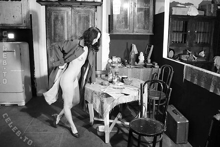 Nackt in Russland photo