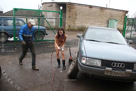 Nackt in Russland photo