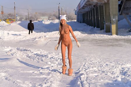 Nackt in Russland photo