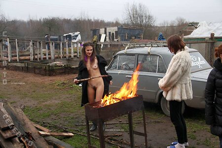 Nackt in Russland photo