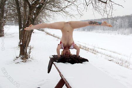 Nackt in Russland photo