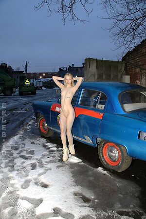 Nackt in Russland photo