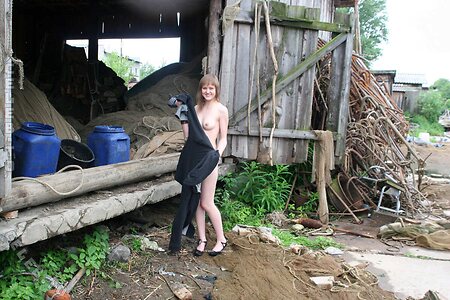 Nackt in Russland photo