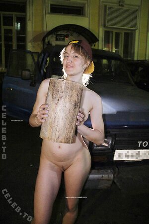 Nackt in Russland photo