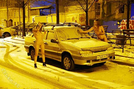 Nackt in Russland photo