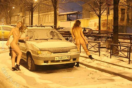 Nackt in Russland photo