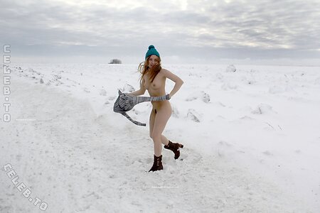 Nackt in Russland photo