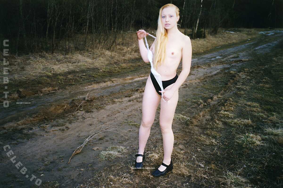 Nackt in Russland photo