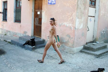 Nackt in Russland photo