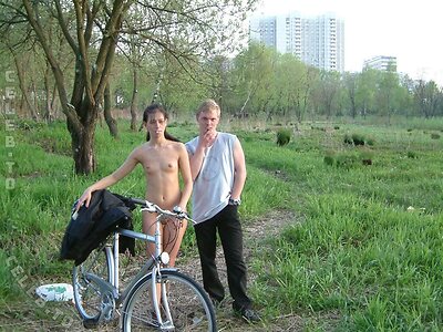Nackt in Russland photo