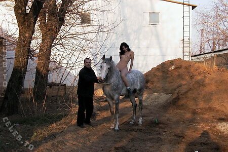 Nackt in Russland photo