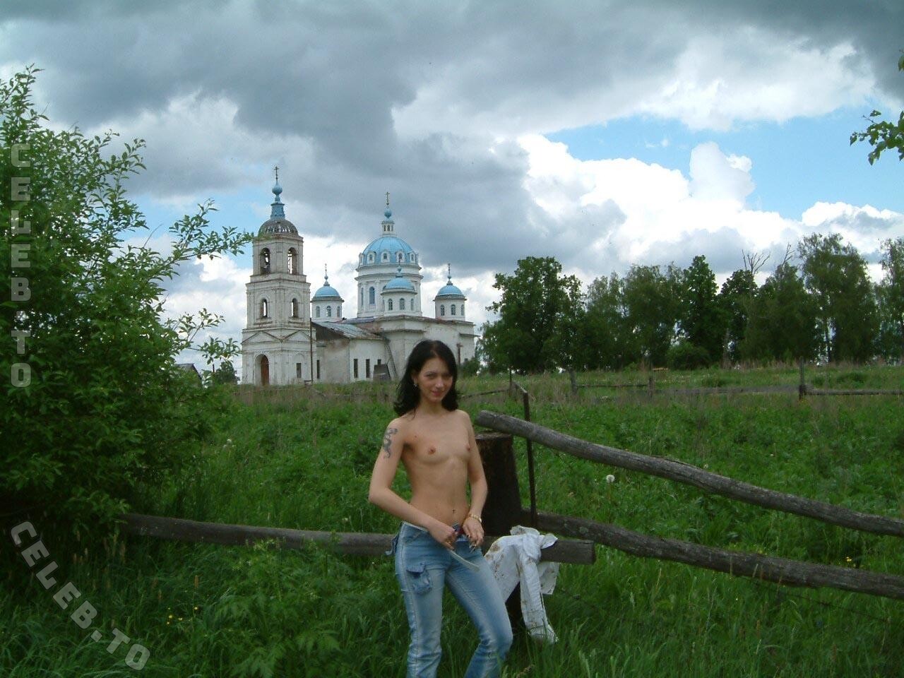 Nackt in Russland photo