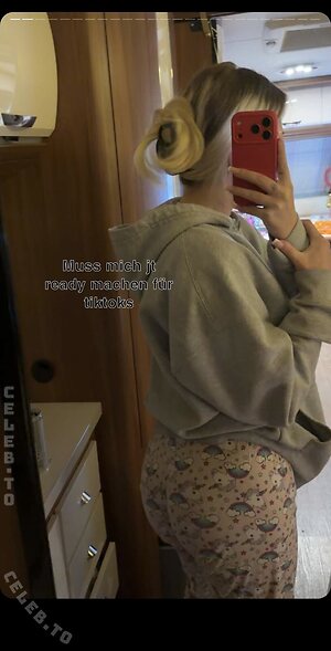 Nadia Offenbach More Nude Photos