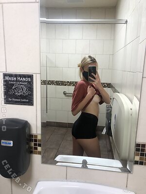Nadine Jade photo
