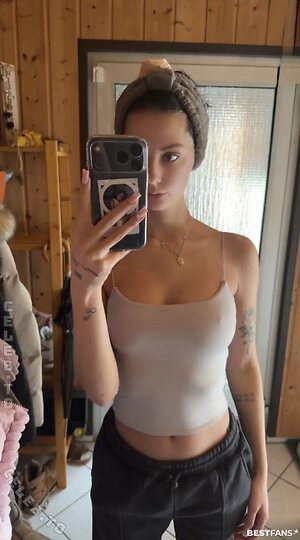 Nadine Stern Nude Leaked Photo #4