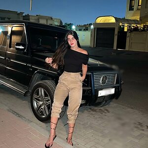 Nadine.w.Elias leaked photo #49