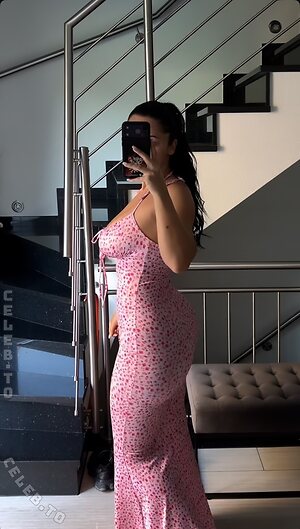 Nahrinblack photo