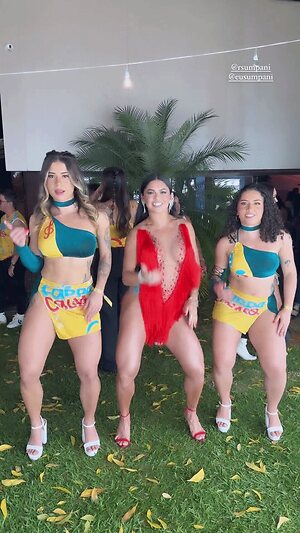 Nanda Batista Nude Leaked Photo #3