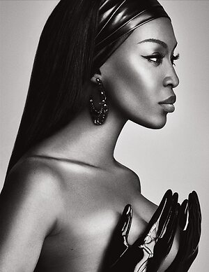 Naomi Campbell leaked photo #9
