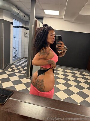Naomie Vice leaked photo #4