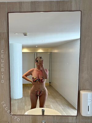 Natalia Nowak Nude Leaked Photo #4
