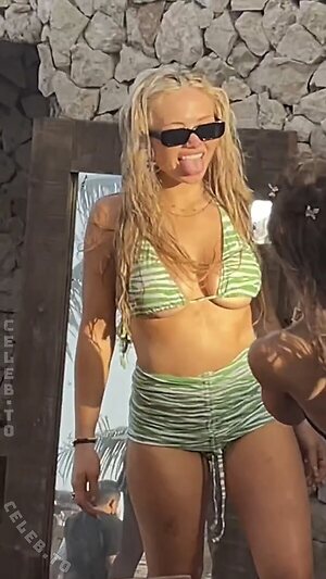 Natalie Alyn Lind Nude Leaked Photo #6