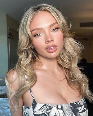 Natalie Alyn Lind leaked photo #99