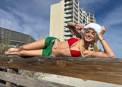 Natalie Grace Nude Leaked Photo #16