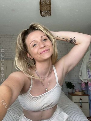 Natalie Hanby Nude Leaked Photo #31