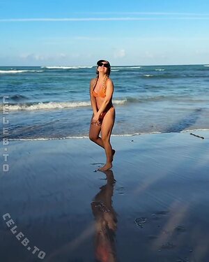 Natalie Holzner Nude Leaked Photo #5