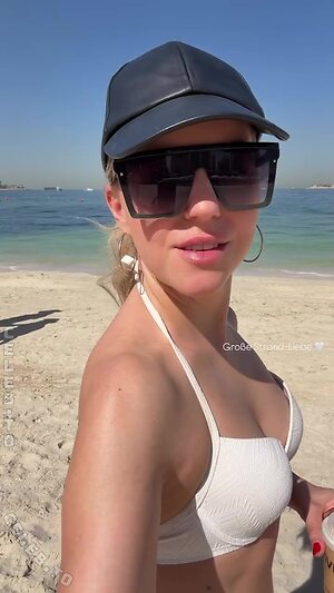 Natalie Holzner Nude Leaked Photo #8