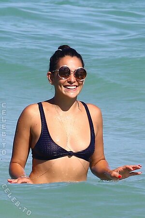 Natalie Martinez photo