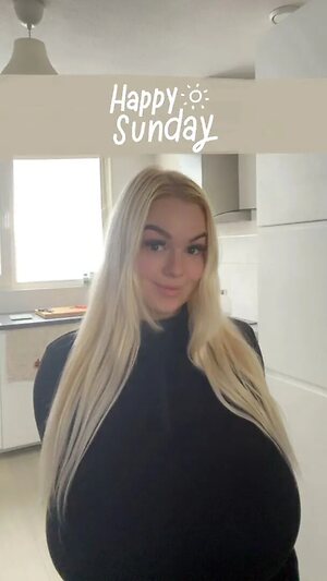 Natalie Nude Leaked Photo #21